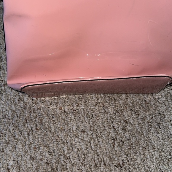 Bag has never been used but came with scratches and stains - Picture 3 of 3